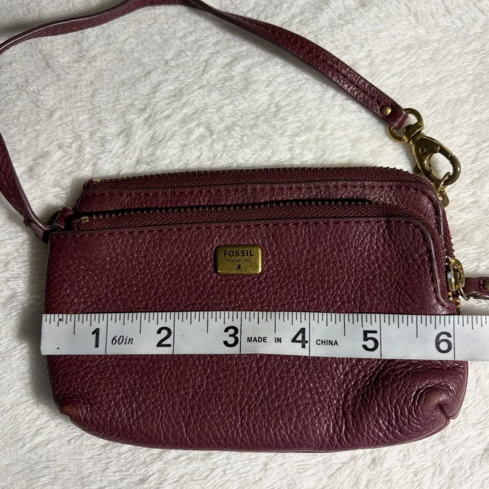 Fossil Women's Claret‎ Leather Wristlet